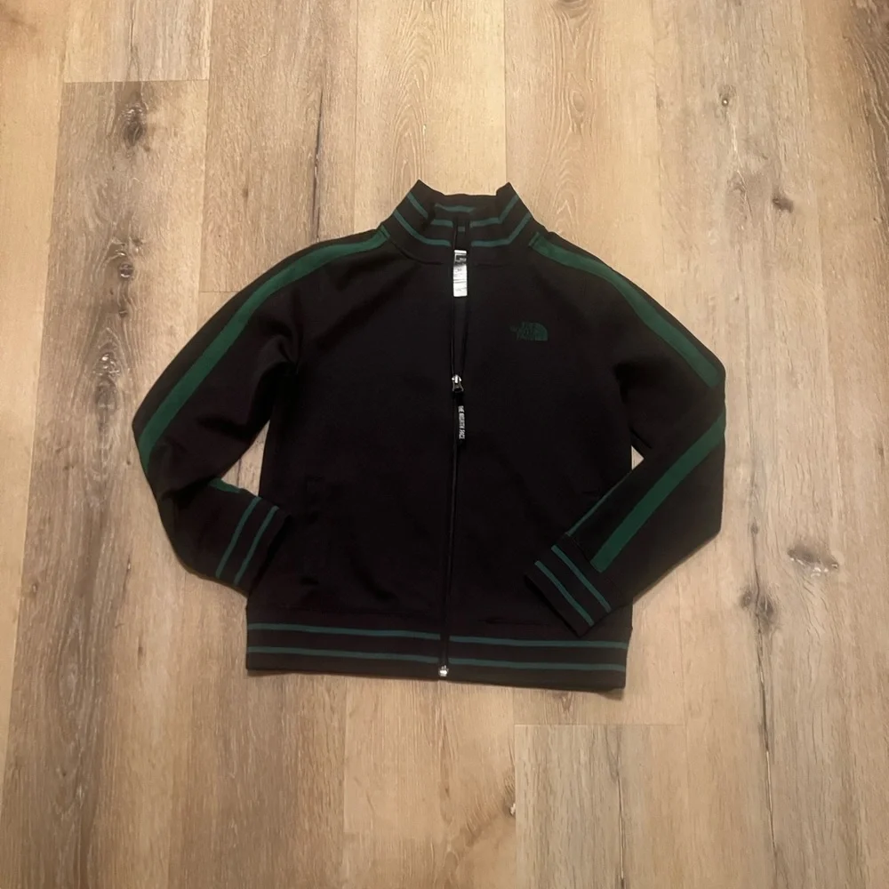 North Face Black and Green Track Jacket Boy’s Medium